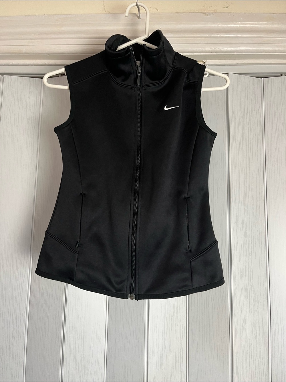 Nike Black Full‑Zip Sleeveless Performance Vest